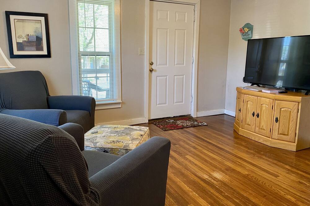 Photo of Livingroom in Lindale