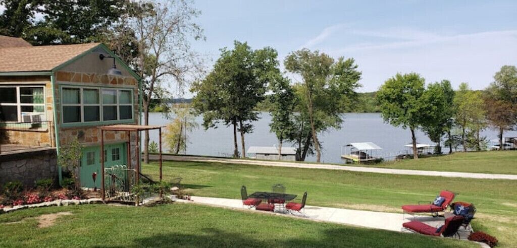 Photo of Outdoor in Grove