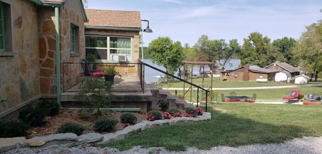 Photo of Outdoor in Grove