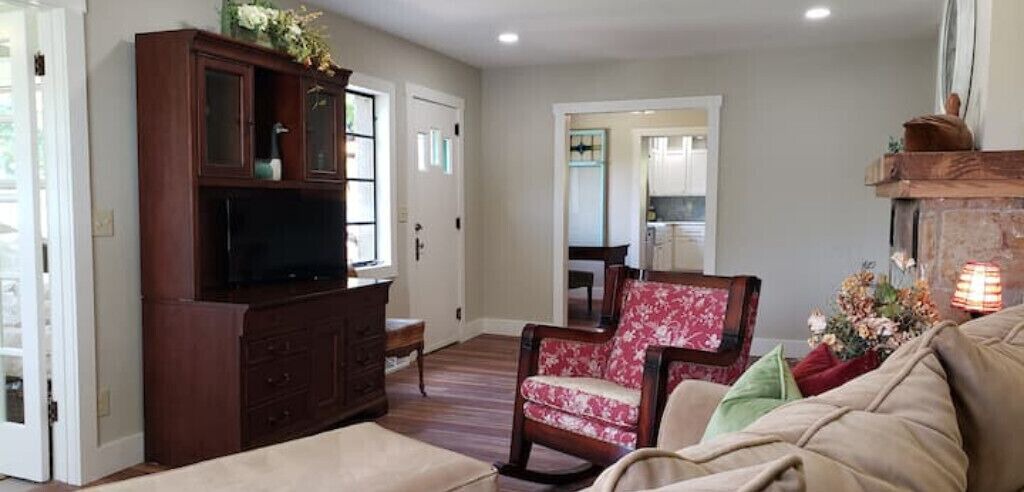 Photo of Livingroom in Grove