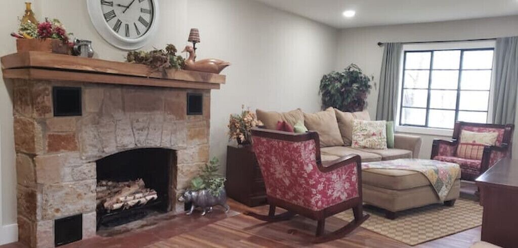 Photo of Livingroom in Grove