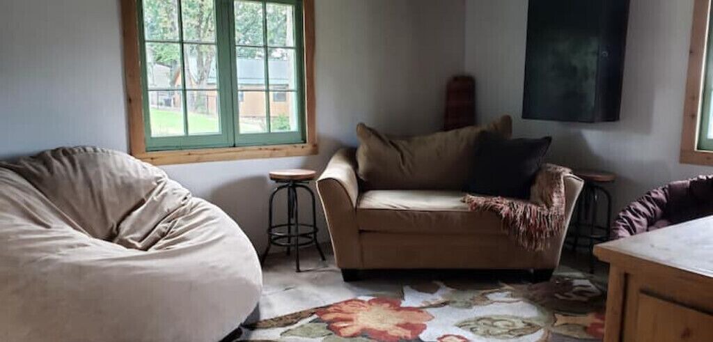 Photo of Livingroom in Grove