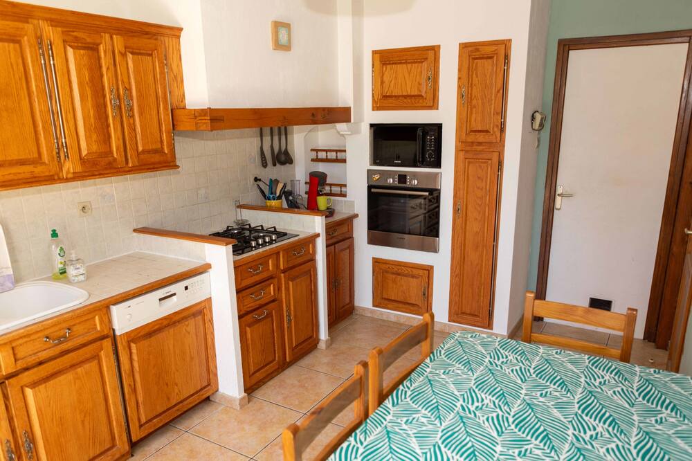 Photo of Kitchen in Saint-Esteve