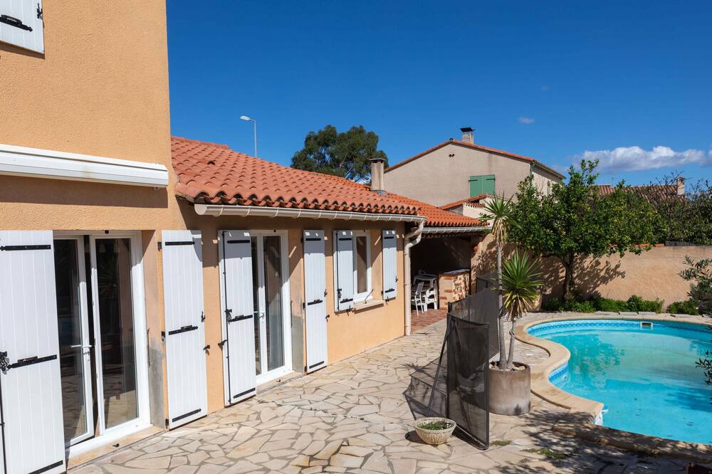 Photo of Outdoor in Saint-Esteve