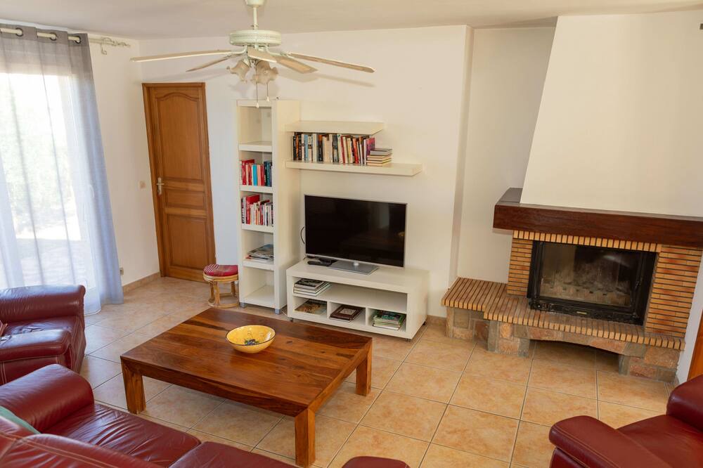 Photo of Livingroom in Saint-Esteve