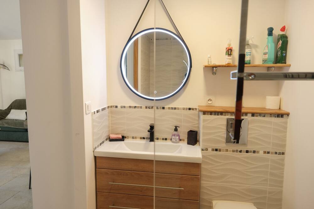 Photo of Bathroom in Aubais