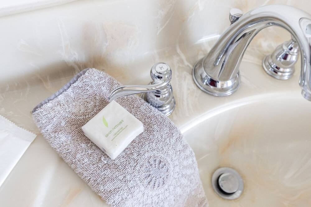 Photo of Bathroom in Fallsview