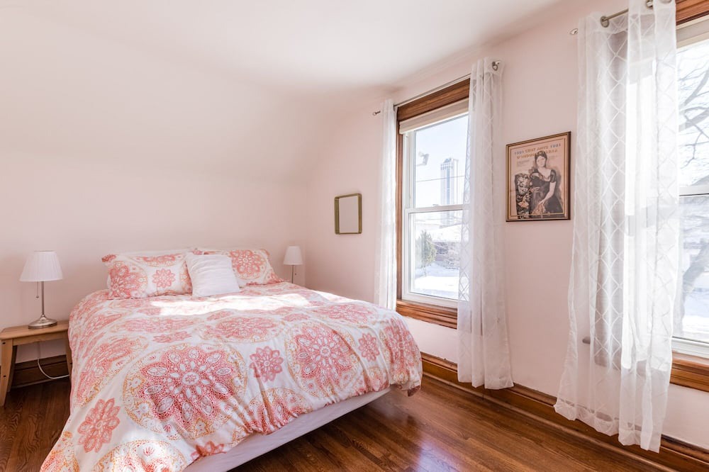 Photo of Bedroom in Fallsview