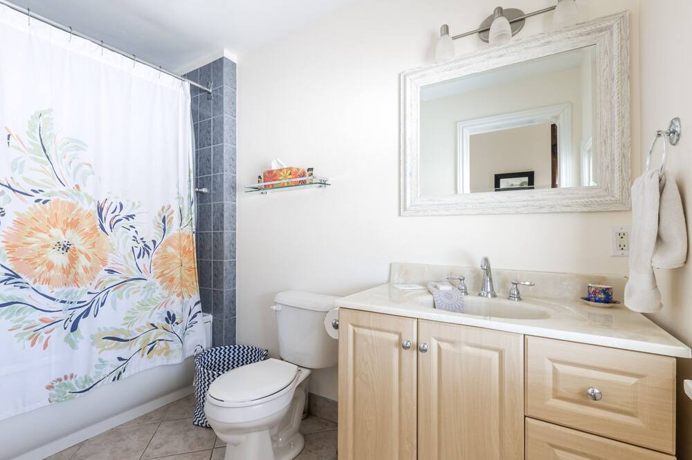 Photo of Bathroom in Fallsview