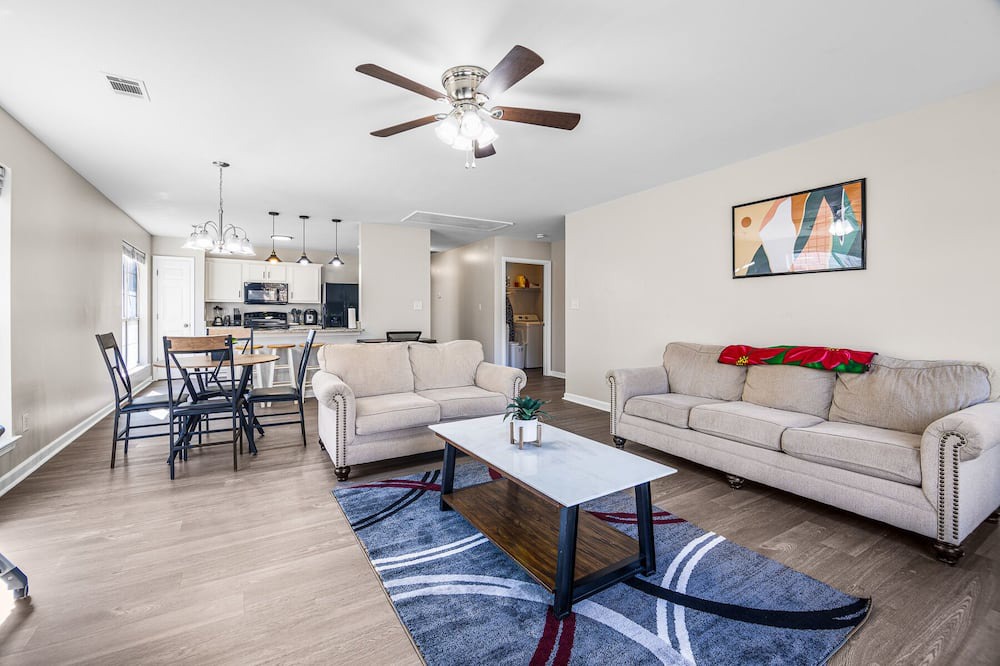 Photo of Livingroom in Griffin