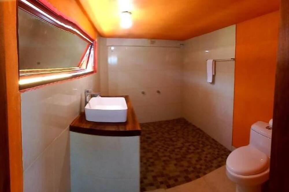 Photo of Bathroom in Chimo