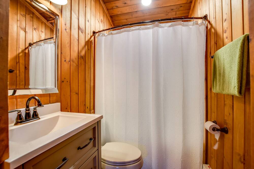 Photo of Bathroom in Muscoda