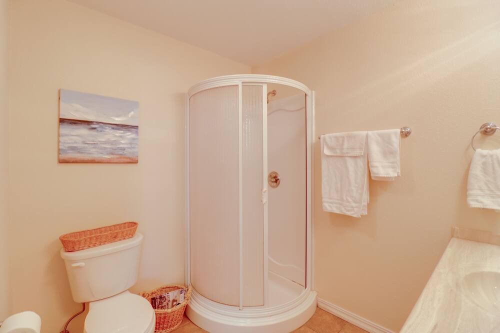 Photo of Bathroom in Higden