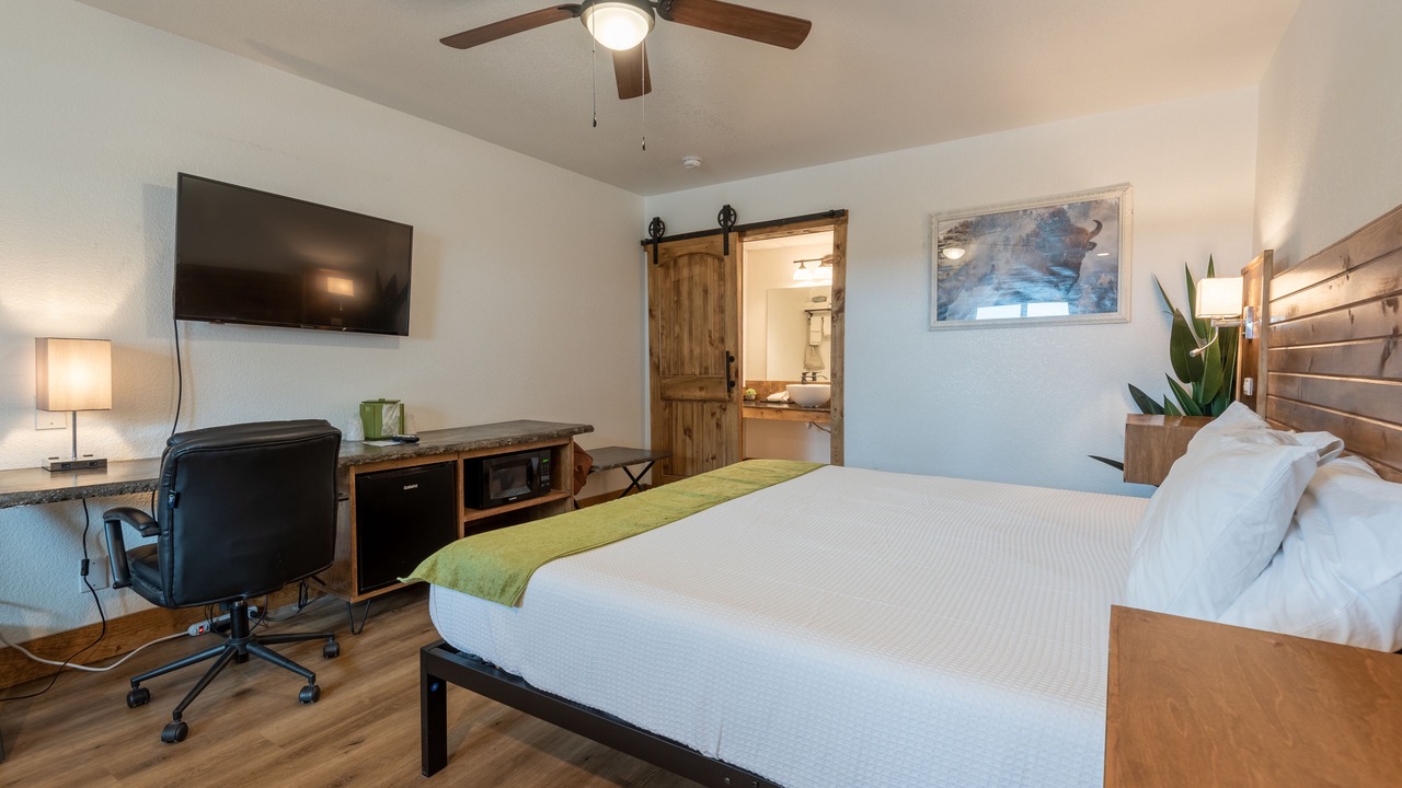 Photo of Bedroom in Hot Springs