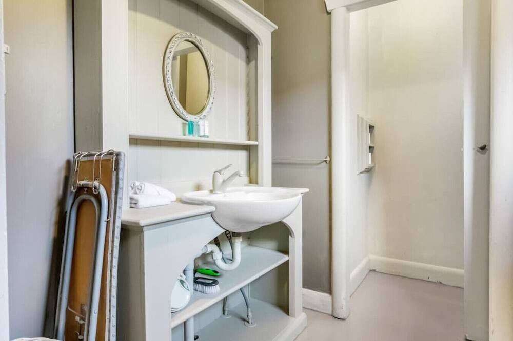 Photo of Others in Mount Roskill