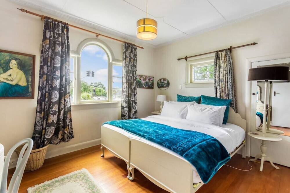 Photo of Others in Mount Roskill