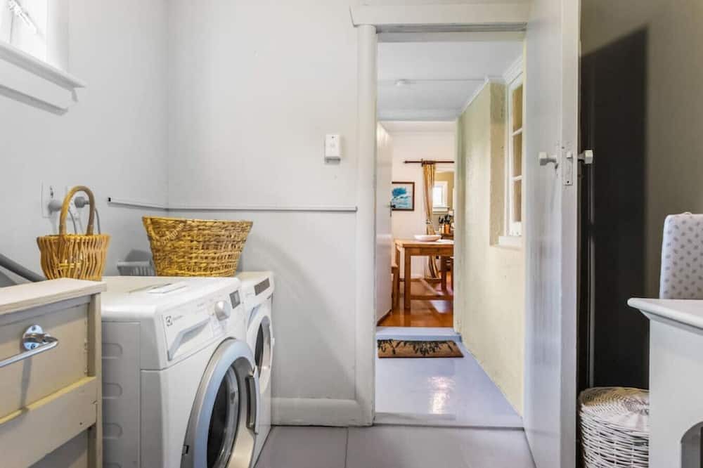 Photo of Others in Mount Roskill