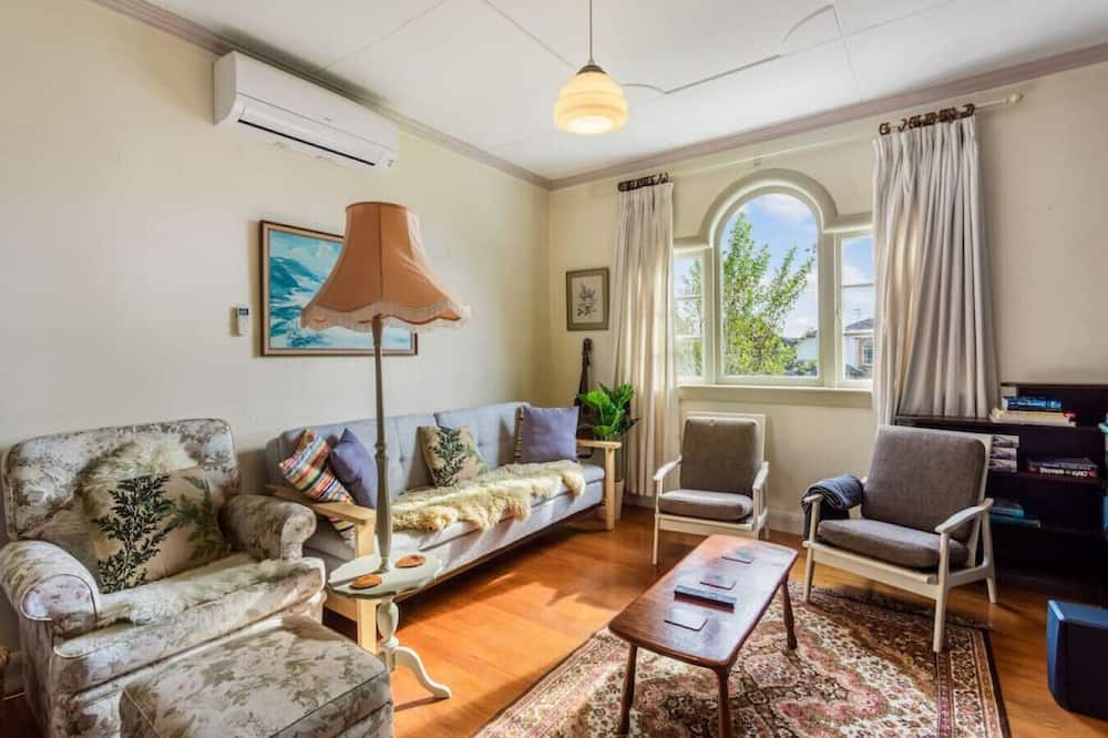 Photo of Others in Mount Roskill