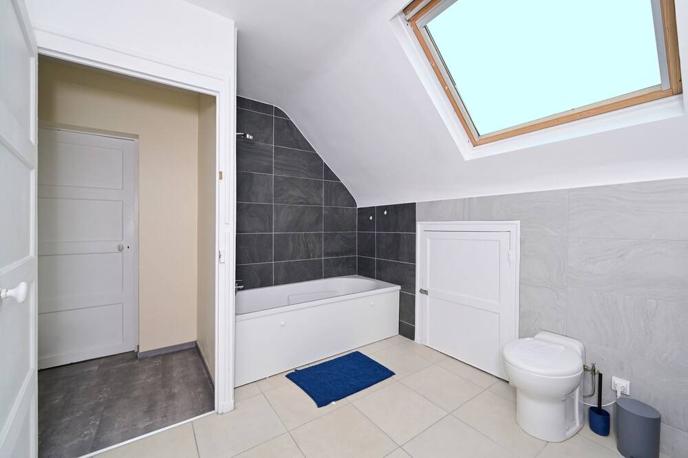 Photo of Bathroom in Sully-sur-Loire