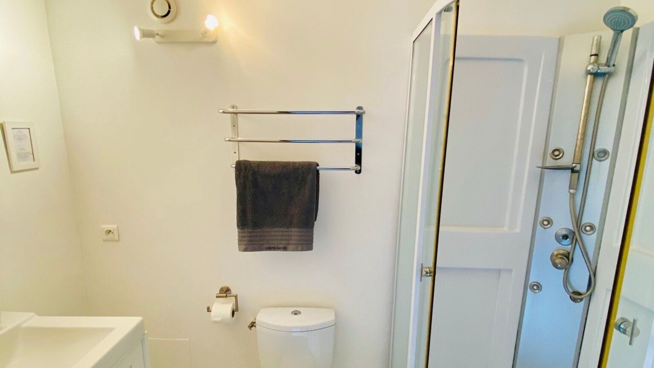 Photo of Bathroom in Lezignan-Corbieres