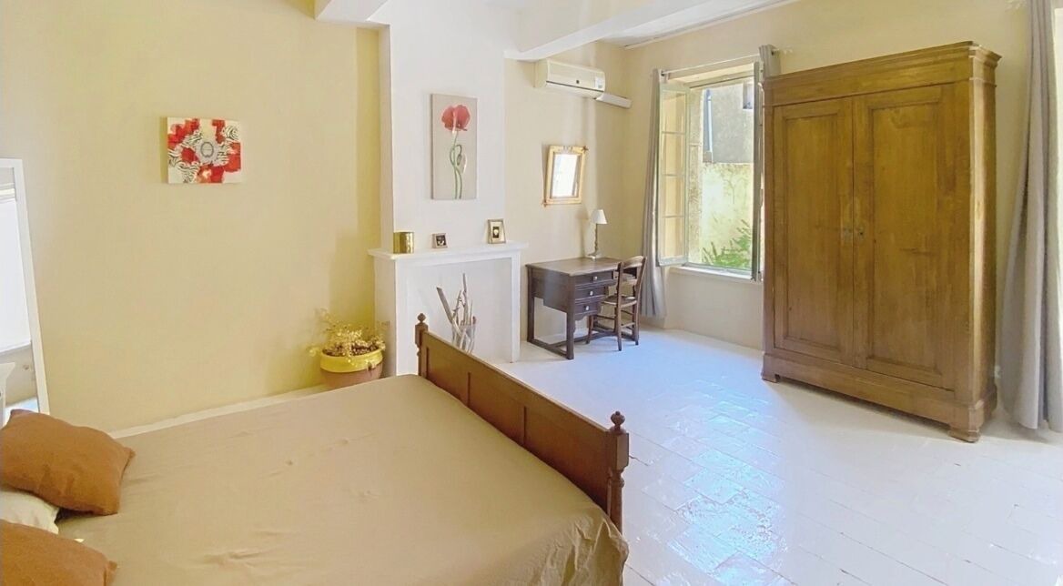 Photo of Bedroom in Lezignan-Corbieres