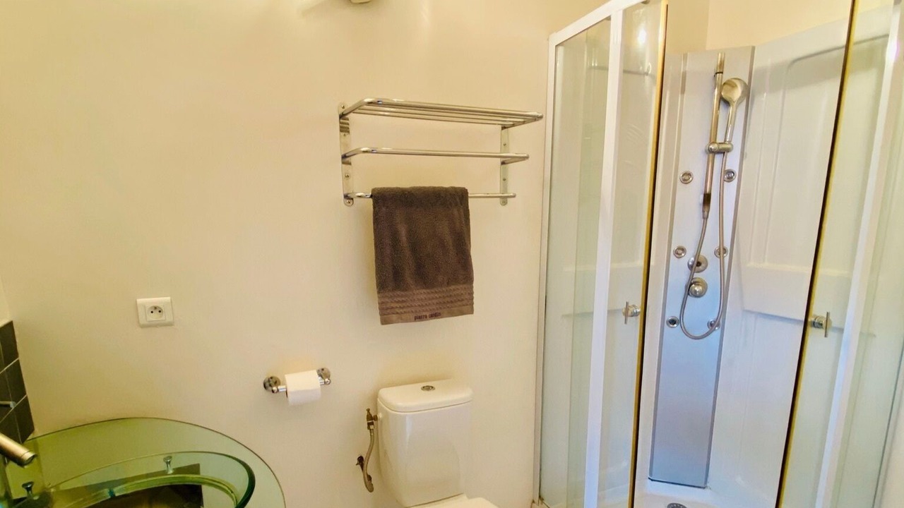 Photo of Bathroom in Lezignan-Corbieres