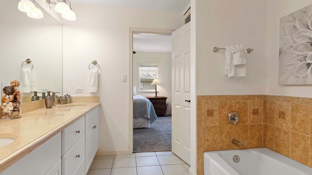 Photo of Bathroom in Waikoloa