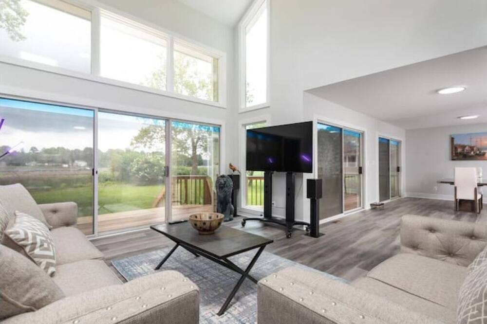 Photo of Livingroom in Ware