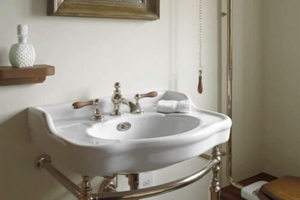 Photo of Bathroom in Edington