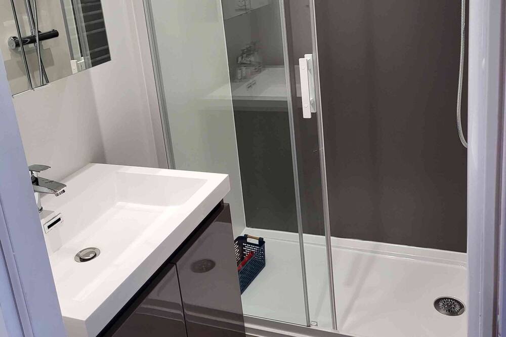 Photo of Bathroom in Homps