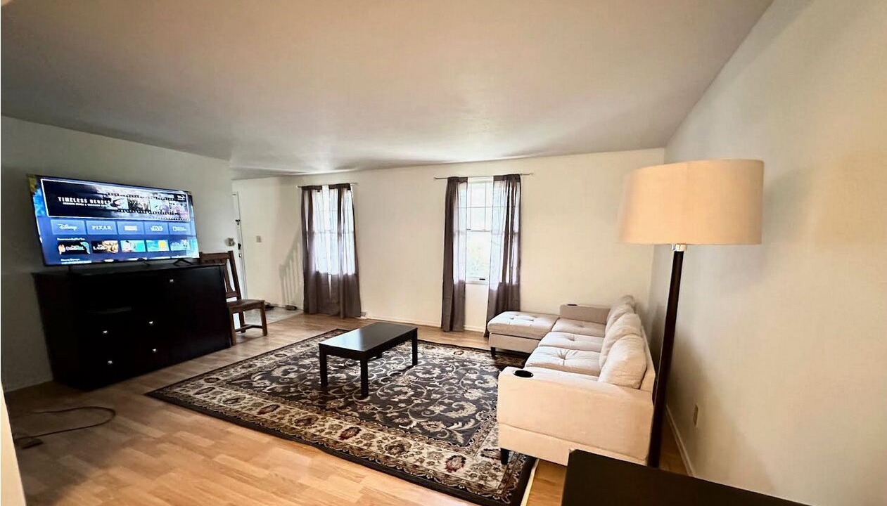 Photo of Livingroom in Hudson