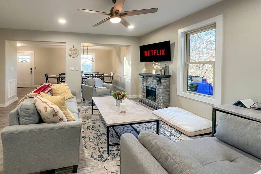 Photo of Livingroom in Fletcher