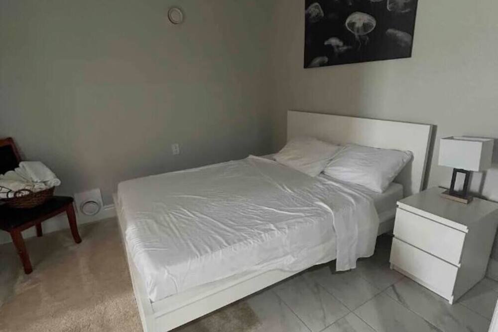 Photo of Bedroom in Bradford West Gwillimbury