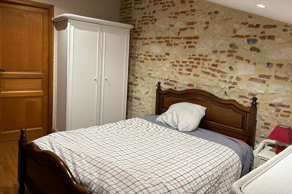 Photo of Bedroom in Auvillar