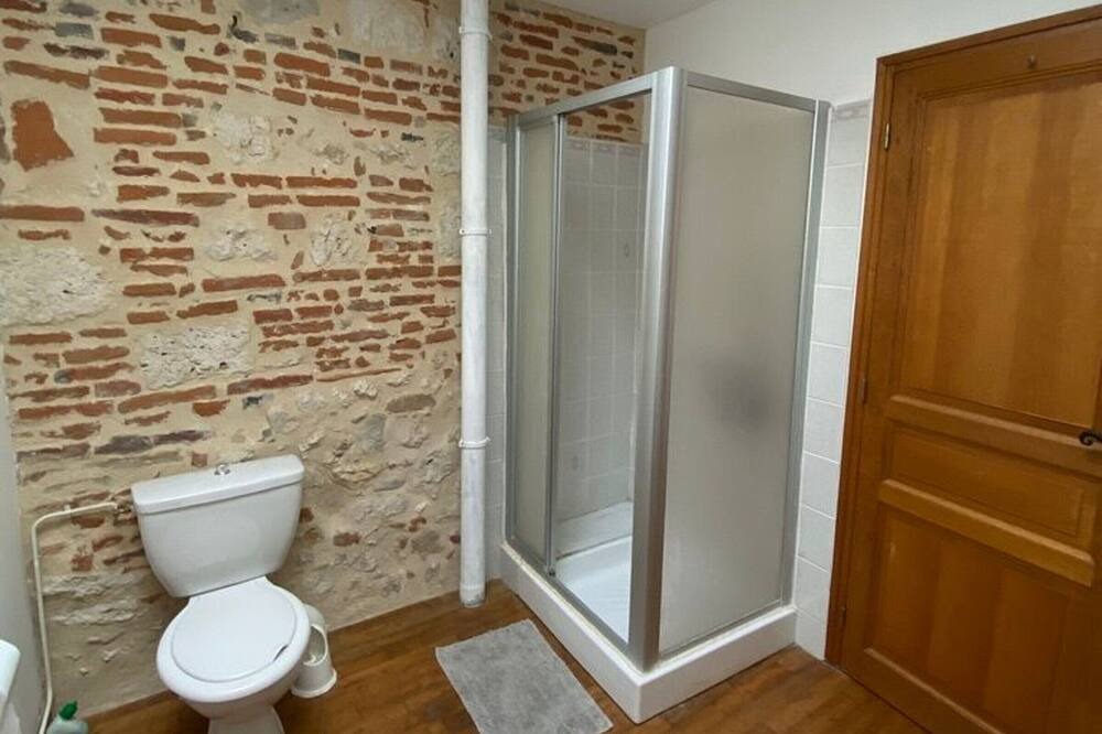 Photo of Bathroom in Auvillar