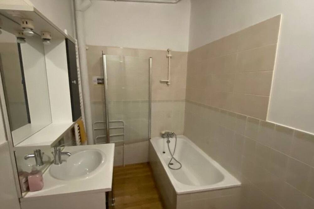 Photo of Bathroom in Auvillar