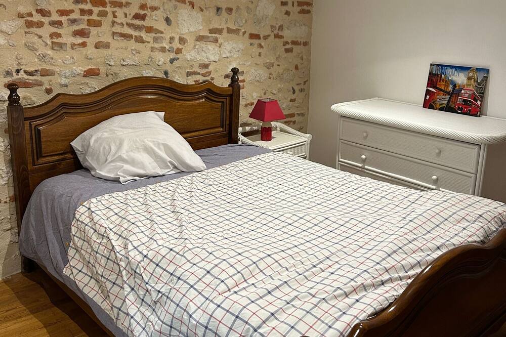 Photo of Bedroom in Auvillar
