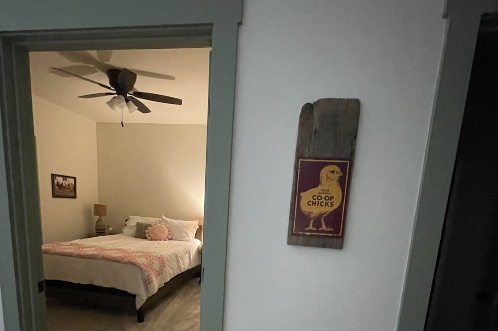 Photo of Bedroom in Troy