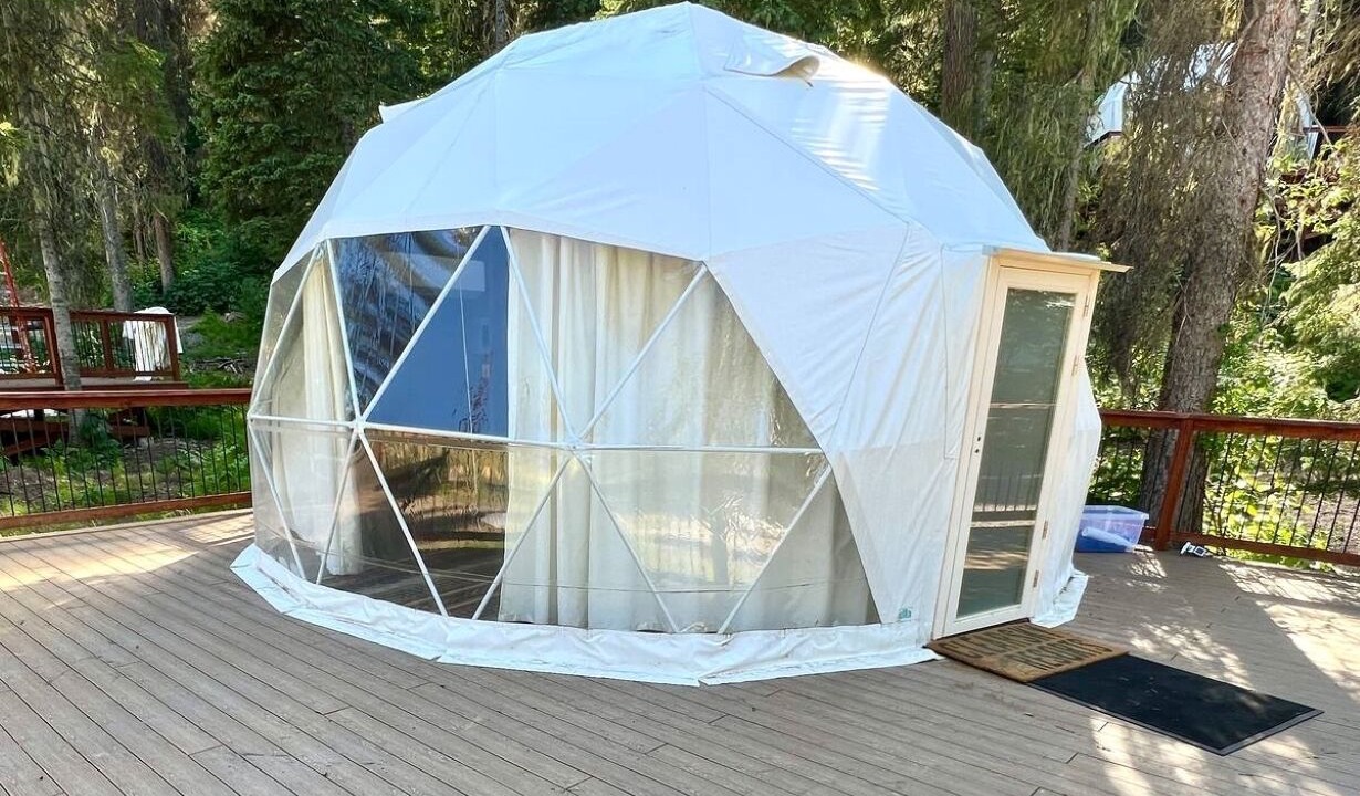 Photo of Patio Balcony in West Glacier