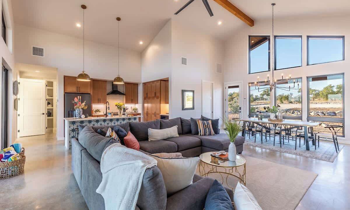 Photo of Livingroom in Johnson City