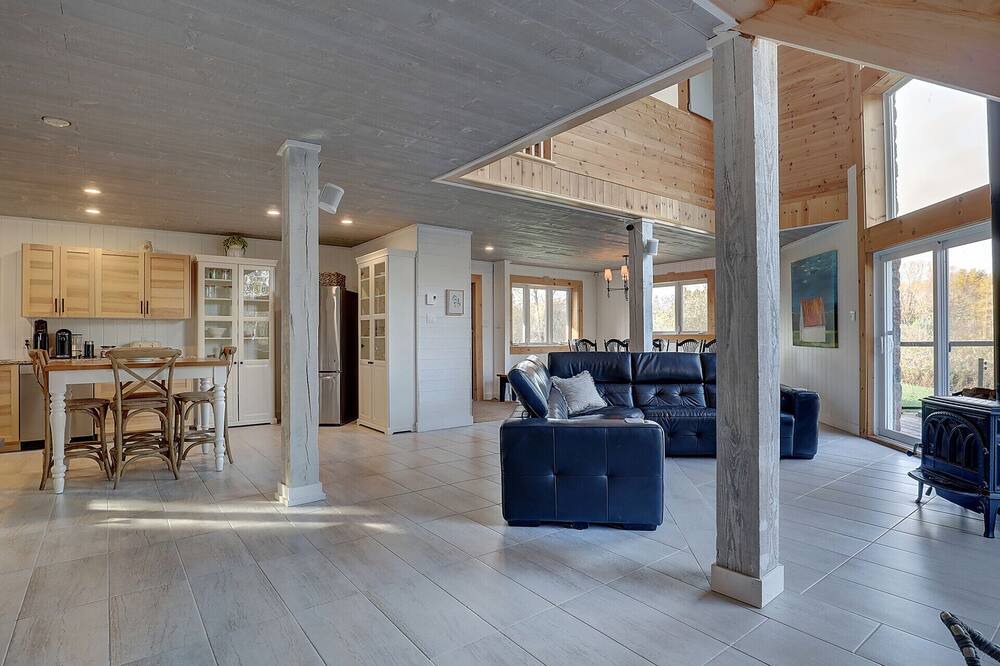 Photo of Livingroom in Stanstead Township