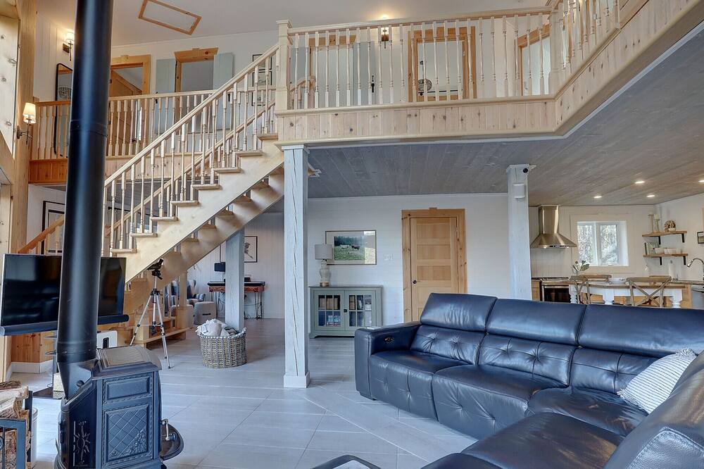 Photo of Livingroom in Stanstead Township