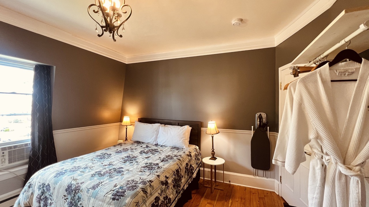 Photo of Bedroom in Magog