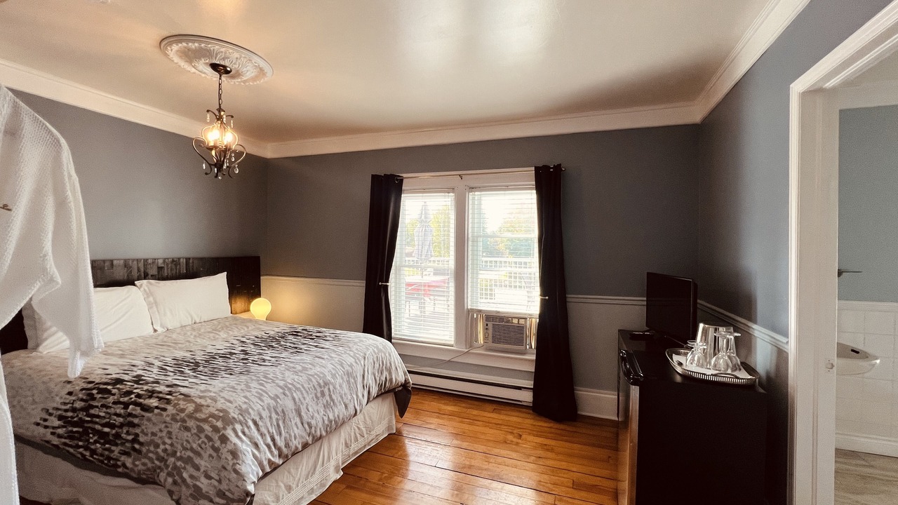 Photo of Bedroom in Magog