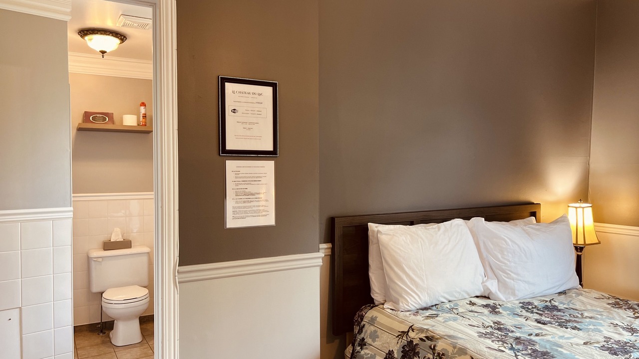 Photo of Bedroom in Magog