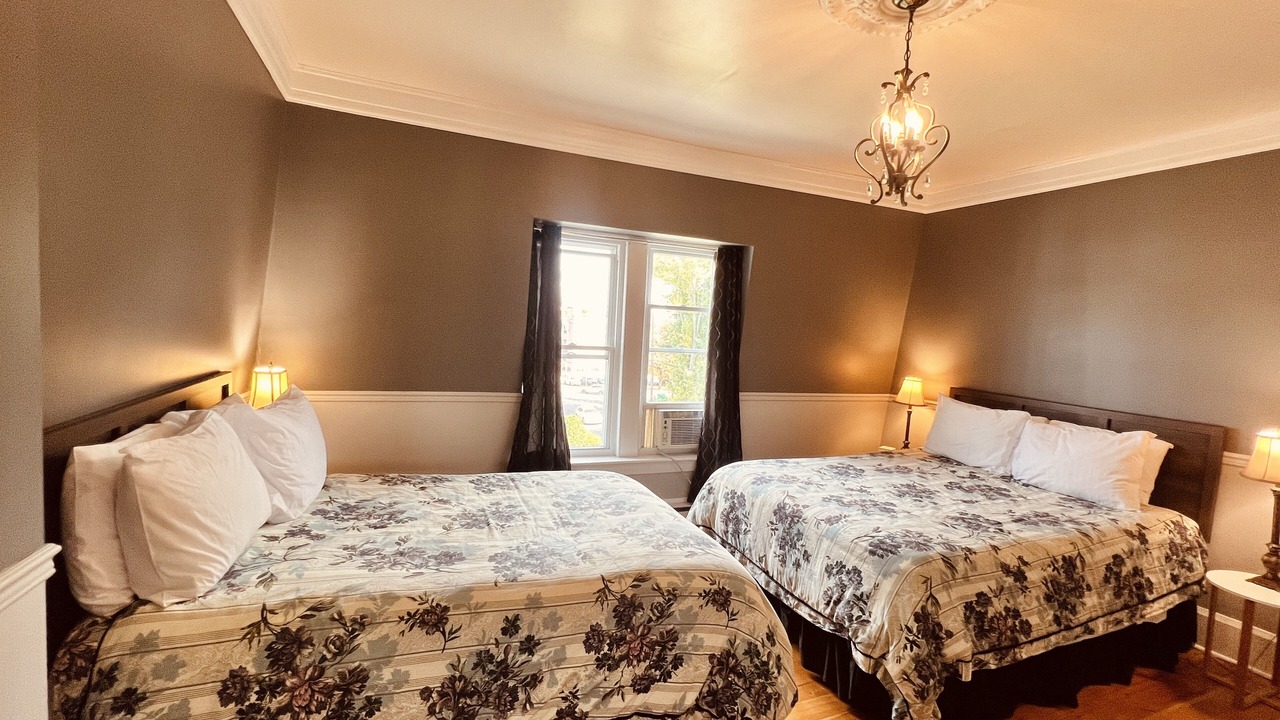 Photo of Bedroom in Magog