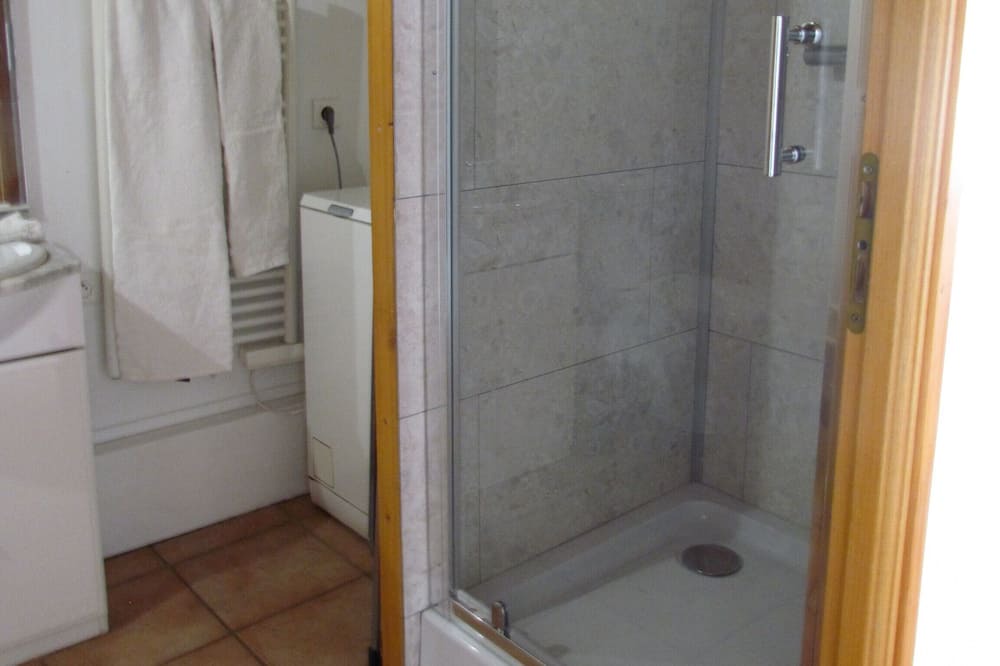 Photo of Bathroom in Firminy