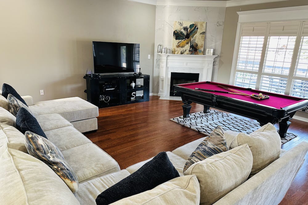Photo of Livingroom in Bryant