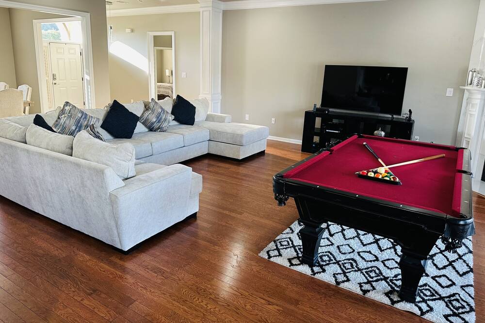 Photo of Livingroom in Bryant
