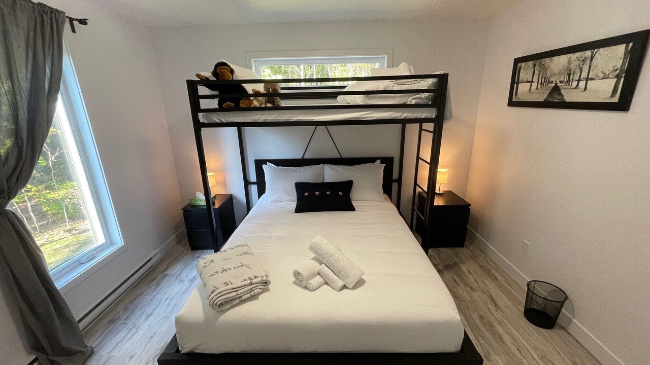 Photo of Bedroom in Rawdon